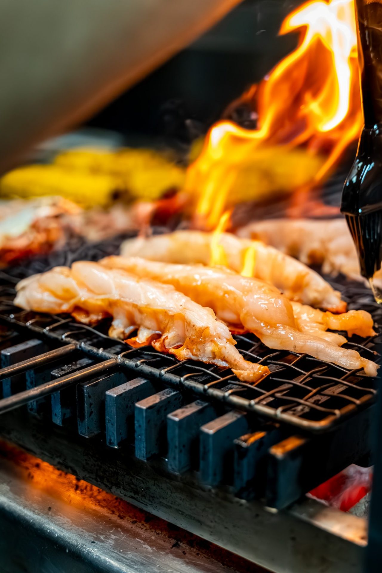 YARA robata grill with flames — Japanese charcoal grill Mallorca